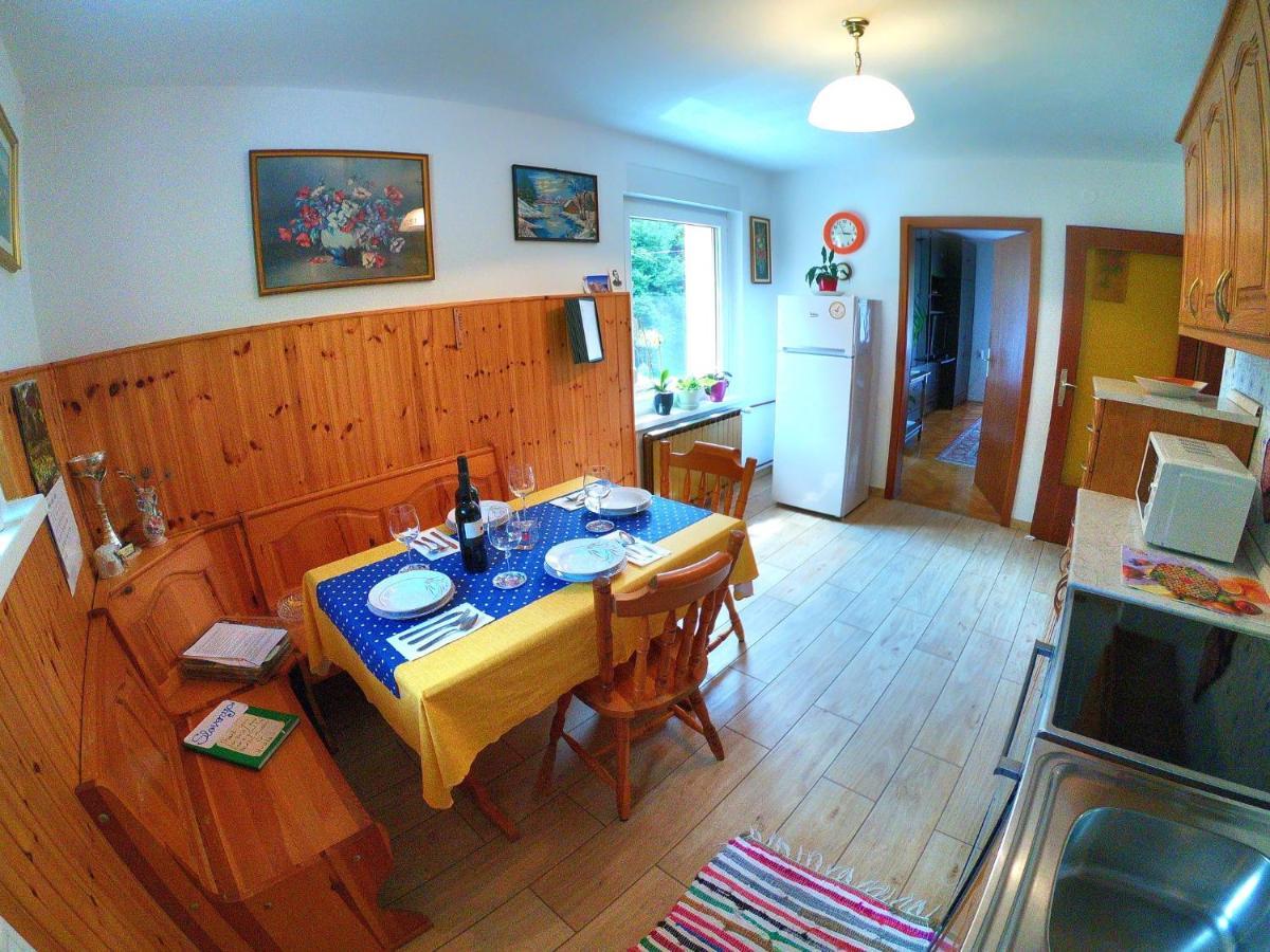 Apartment And Garden House Among The Mountains Podbrdo Bagian luar foto