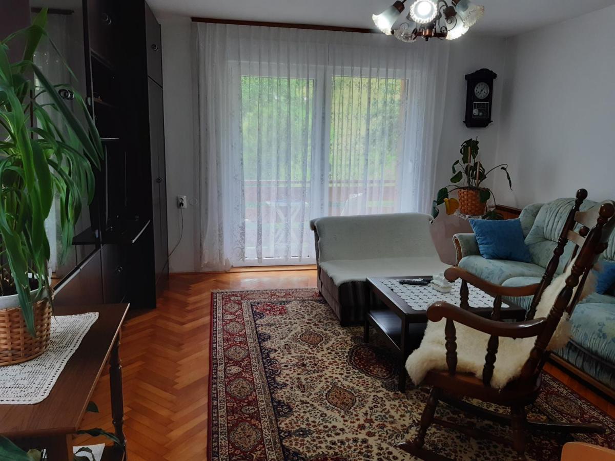 Apartment And Garden House Among The Mountains Podbrdo Bagian luar foto